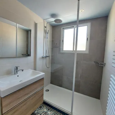 Apartment Ideal A Quelques Pas Des Plages Et Tout Confort *